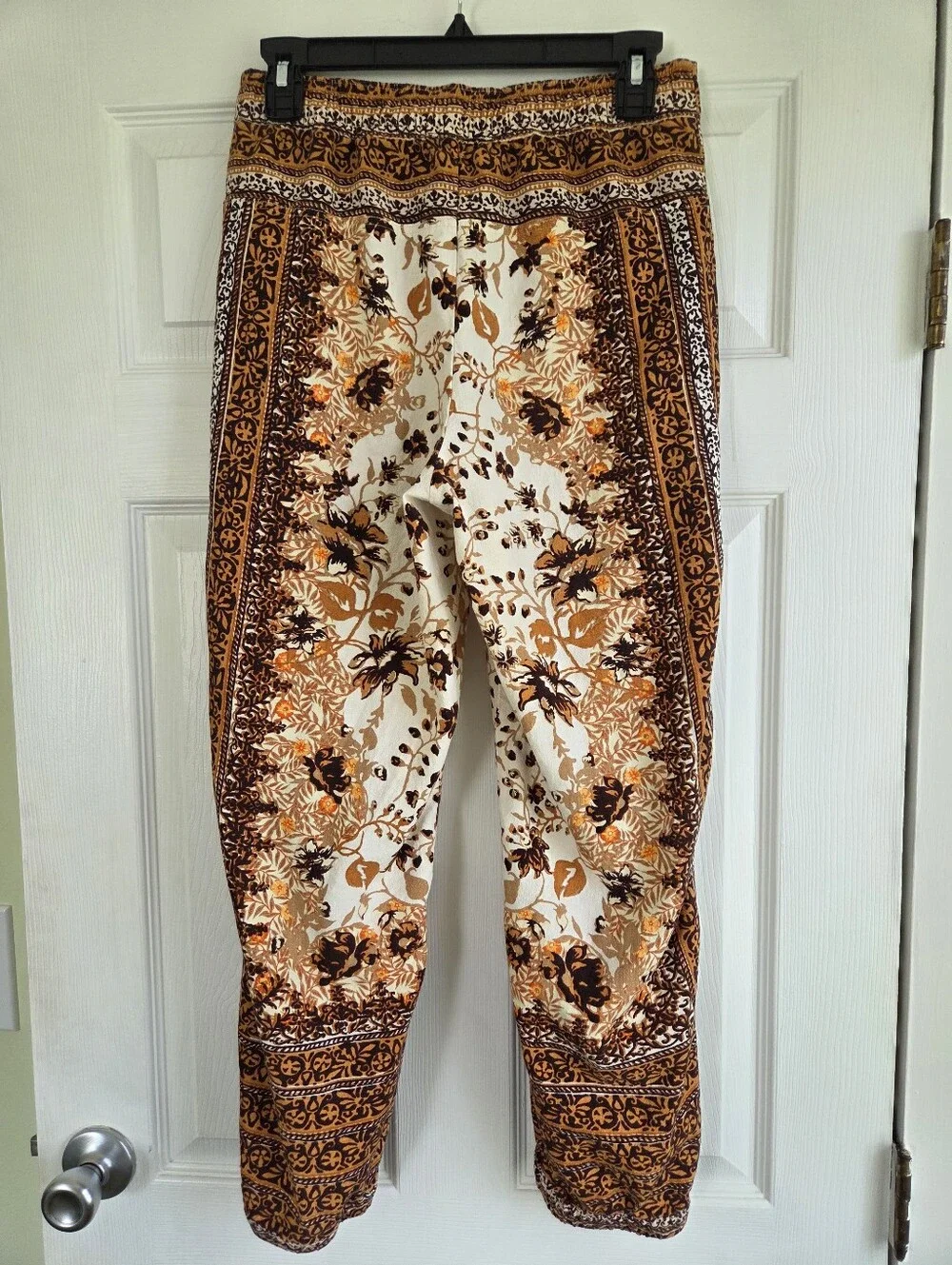 Anthropologie ✨️ Women's Cream and Brown Boho Floral Joggers Pants Size 2 - Picture 9 of 11
